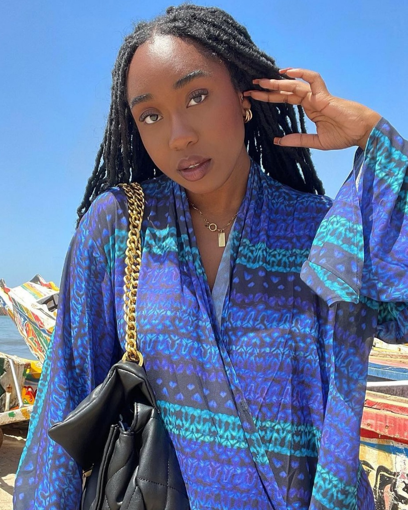 Sally portant la marque Sisters of Afrika