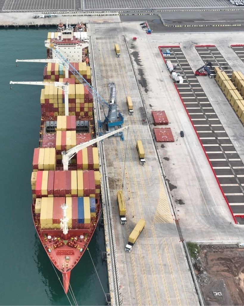 Africa Global Logistics bateau